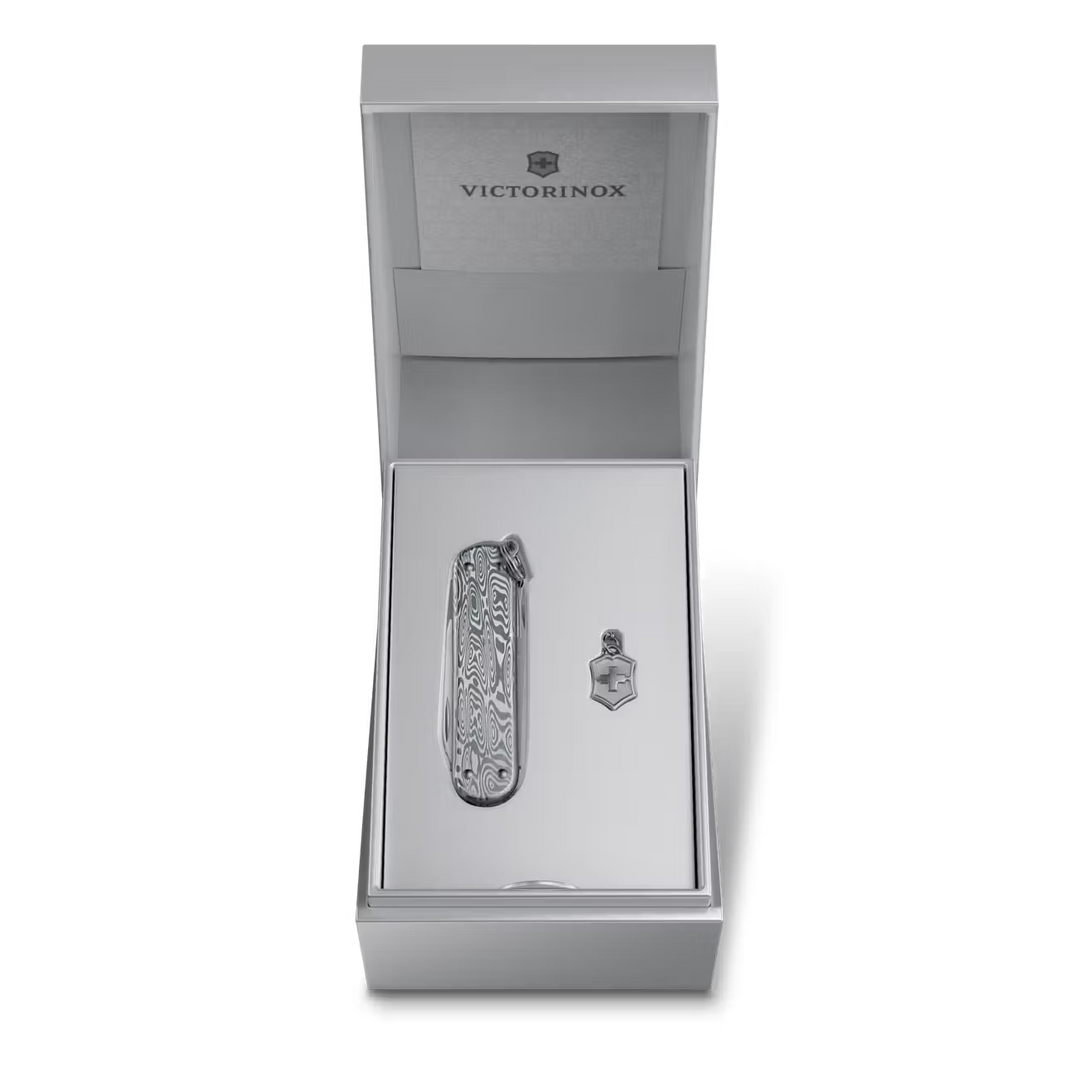 Victorinox Classic 0.6221.34 SD Brilliant Damast 58mm