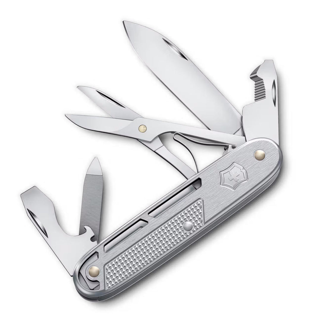 Victorinox Synergy 0.8226.26  X Alox Silber 93mm