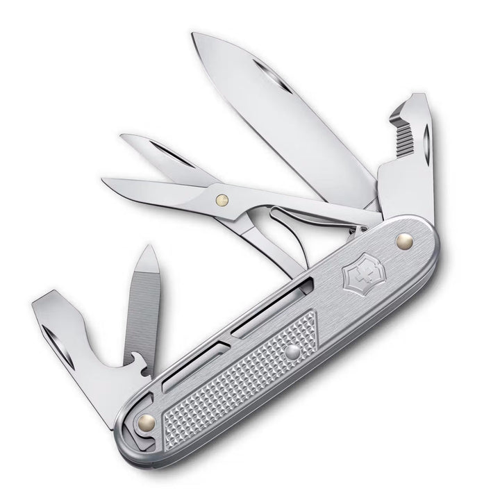 Victorinox Synergy 0.8226.26  X Alox Silber 93mm